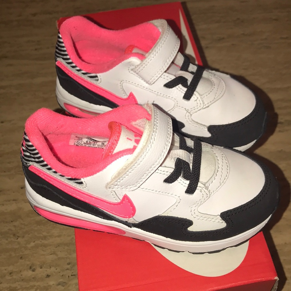 Girls Nike Air Max